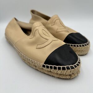 size 41EU/10.5US CHANEL Beige & Black Lambskin Espadrilles